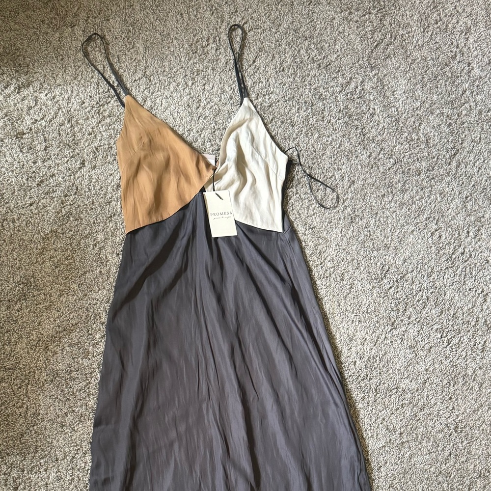 Beautiful boutique Promesa dress sz M